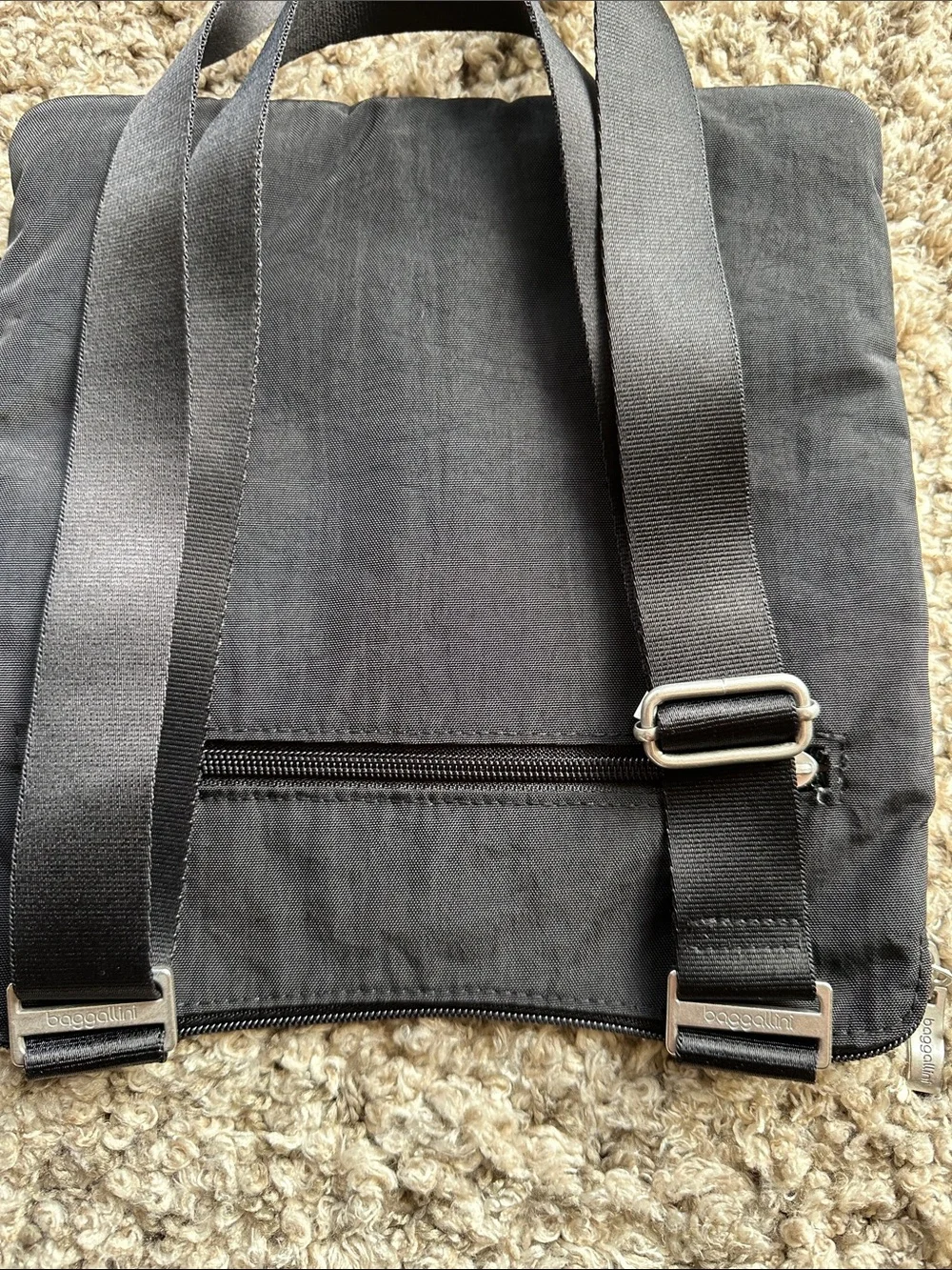 Baggallini Black Lightweight Crossbody Messenger Bag